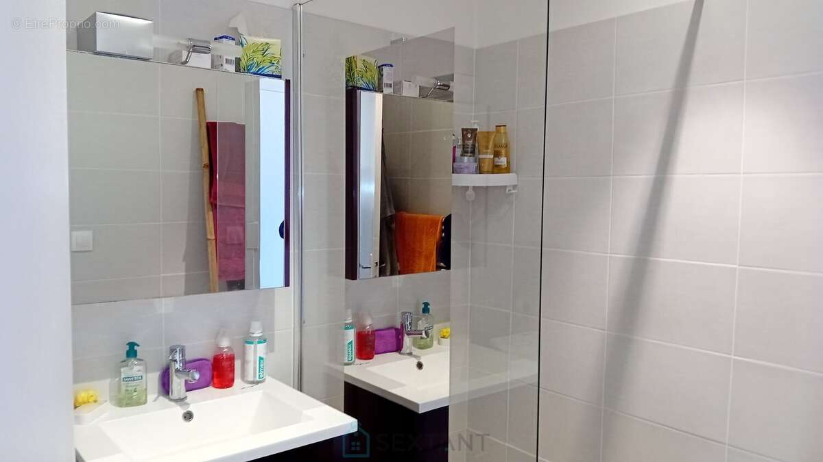 Royan Situation exeptionnelle double vue mer pour cet appartement 2 chambres - photo 11