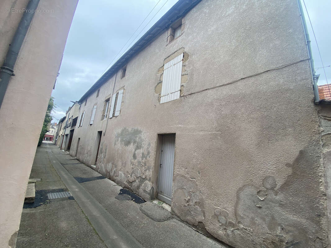 Appartement à LAPALISSE