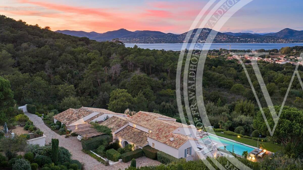 Maison à RAMATUELLE