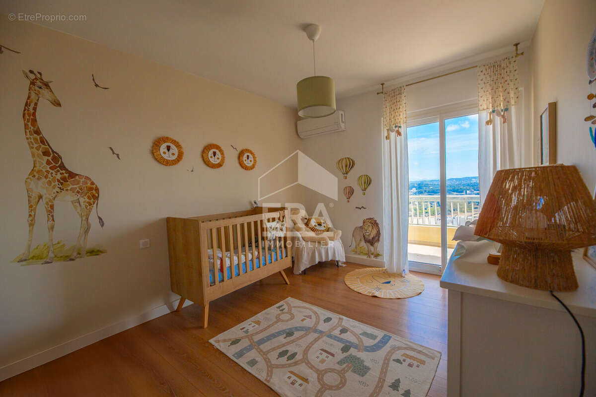 Maison à MANDELIEU-LA-NAPOULE