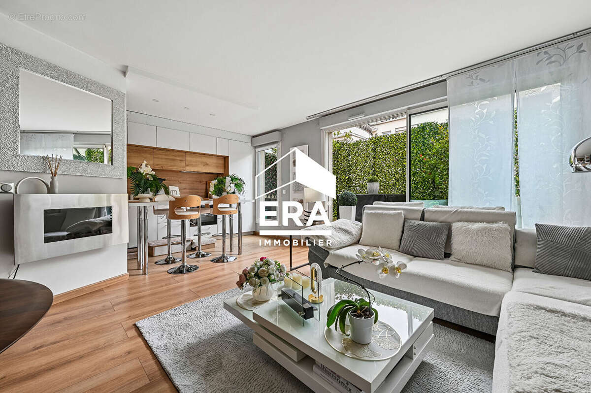 Appartement à SURESNES