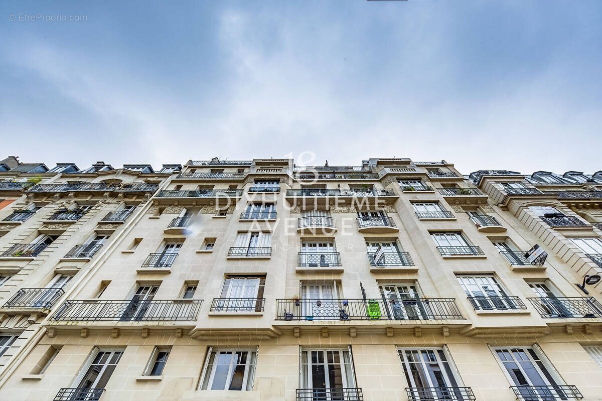 Appartement à PARIS-18E