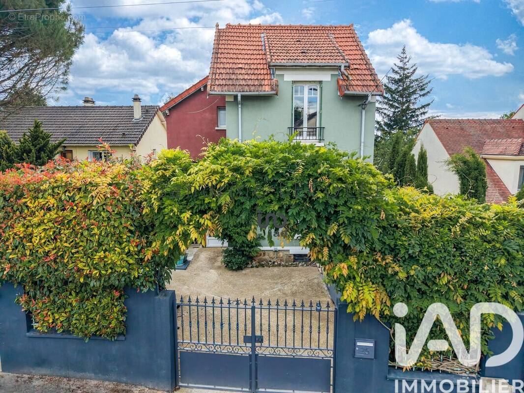 Photo 1 - Maison à THORIGNY-SUR-MARNE