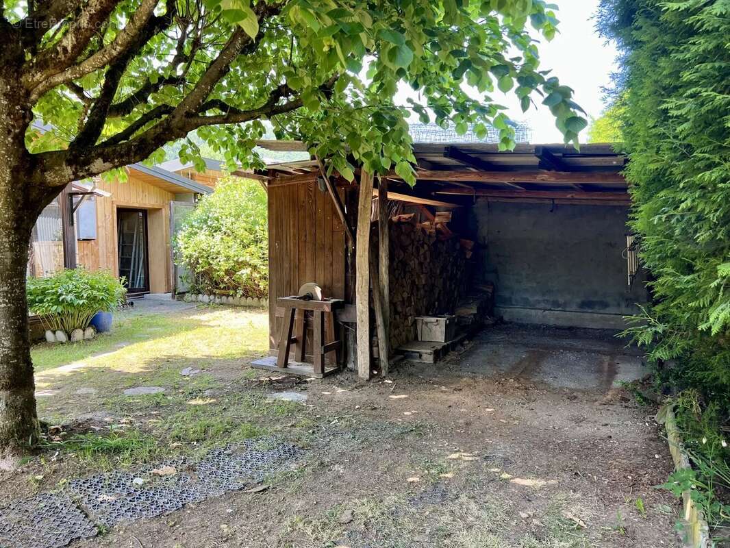 Maison à ECOLE