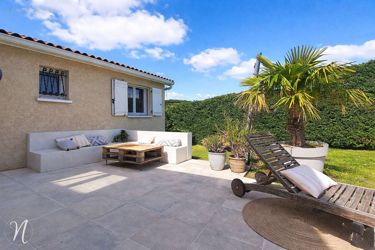 Maison à TERNAY