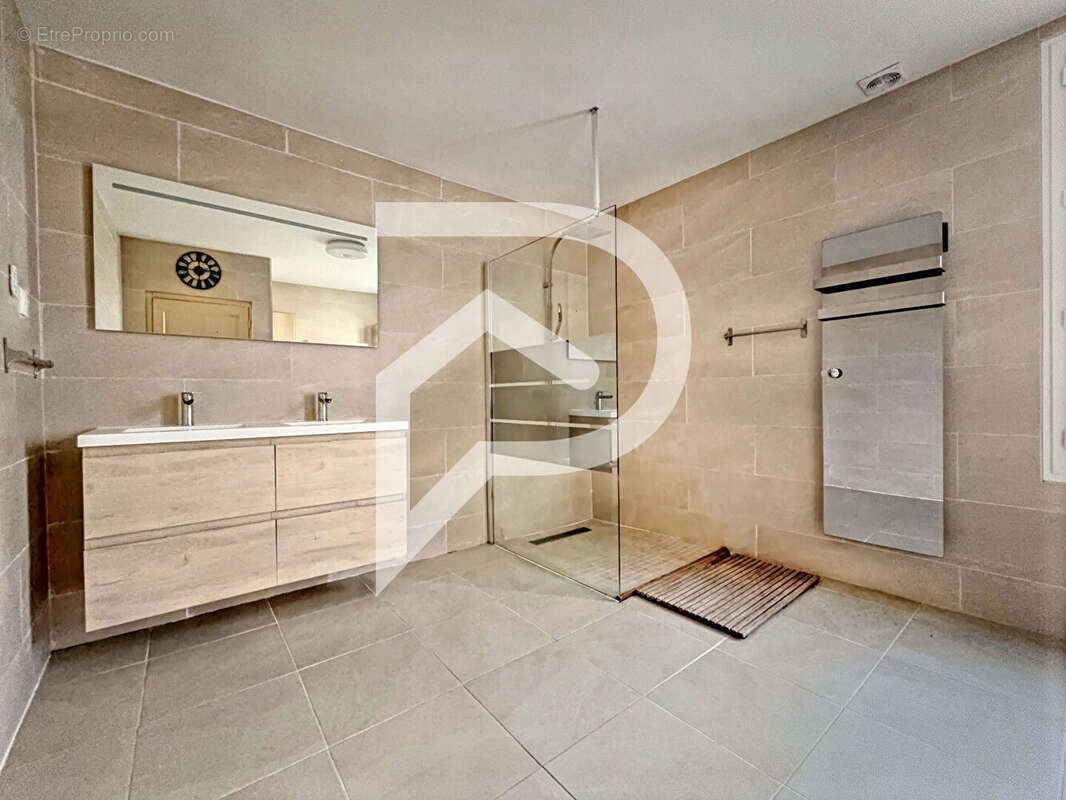 Maison à COURMELLES