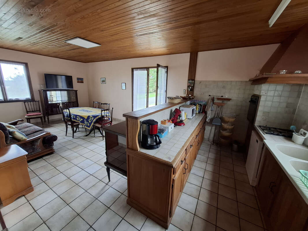 Maison à LAROQUE-TIMBAUT