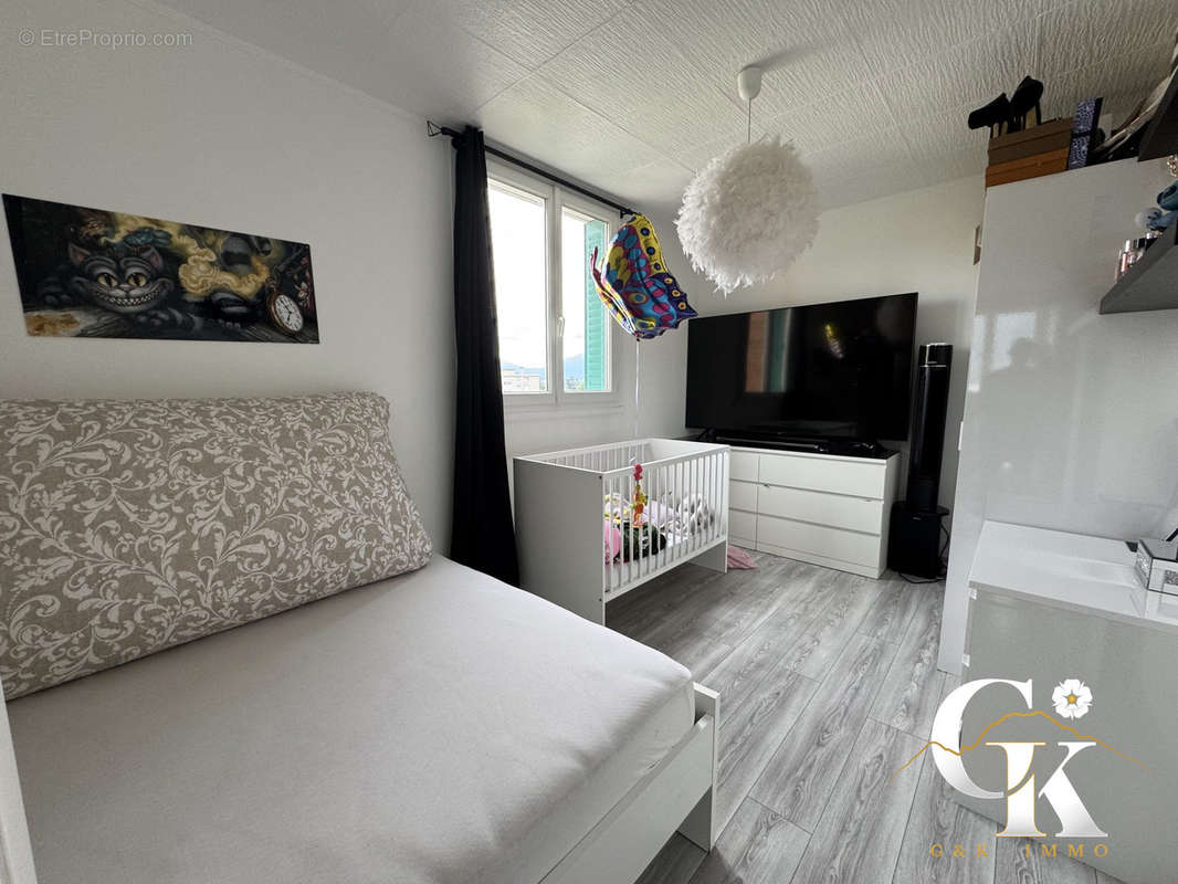 Appartement à FONTAINE