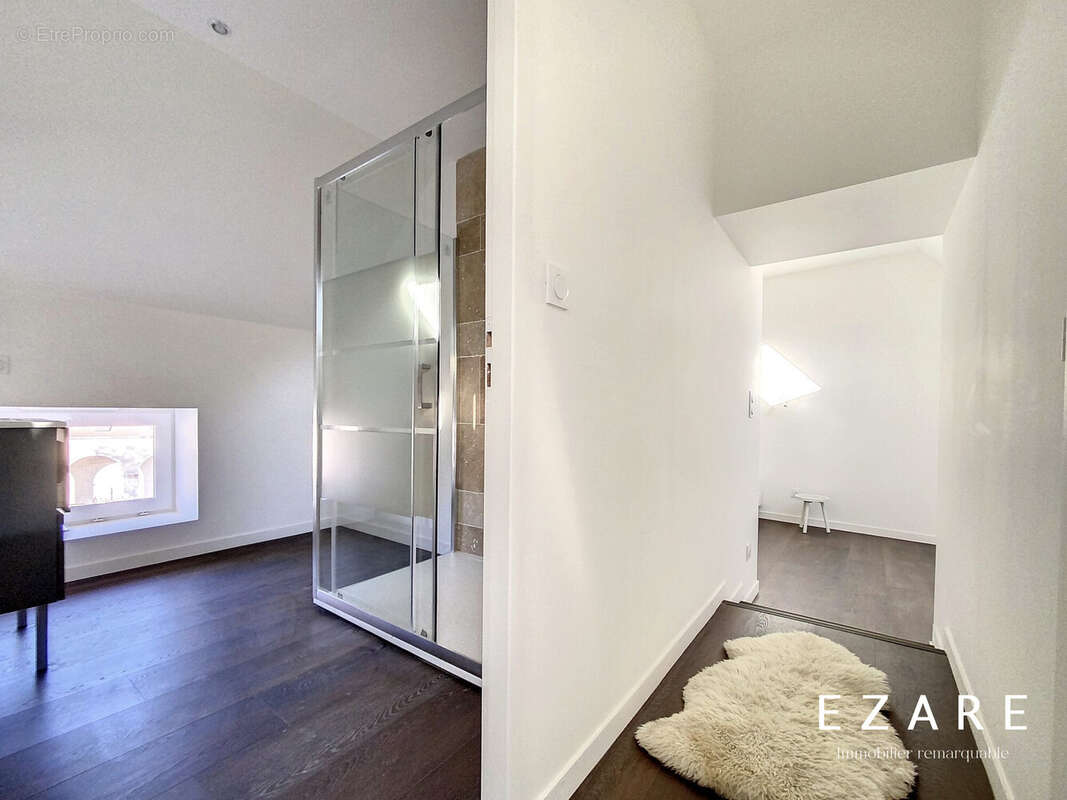 Salle d'eau  - Appartement à BEAUNE