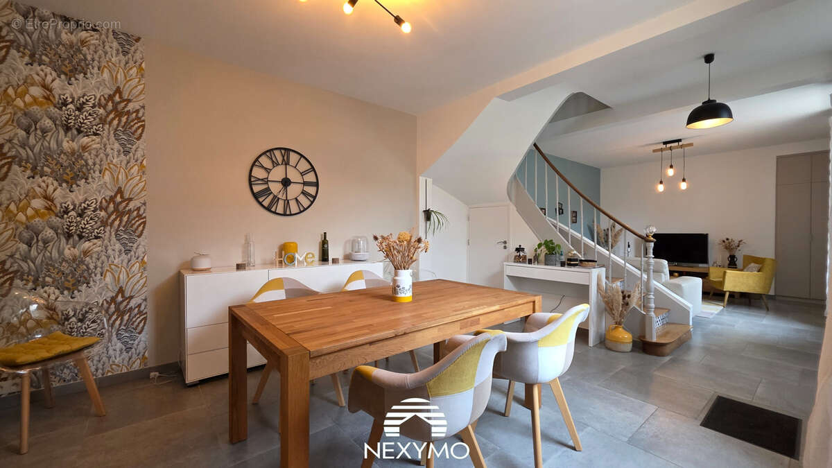 Maison à COULAINES