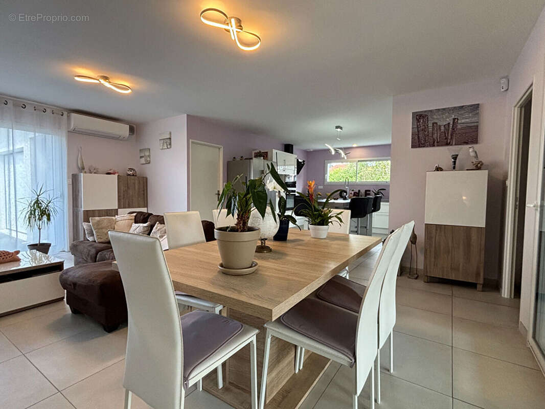 Maison à MOULIS-EN-MEDOC