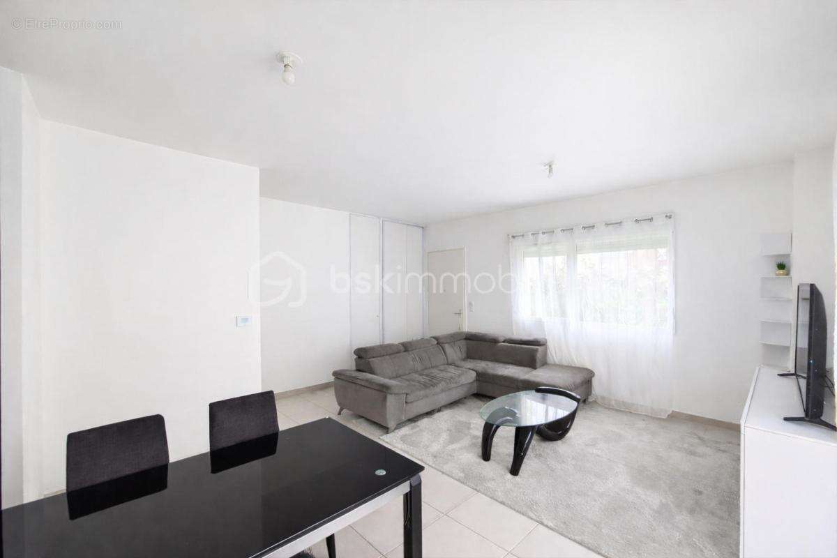 Appartement à FLEURY-LES-AUBRAIS