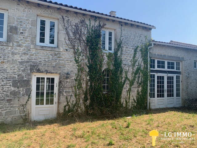 Maison à SAINT-CIERS-DU-TAILLON