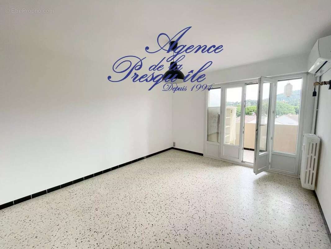 Appartement à HYERES