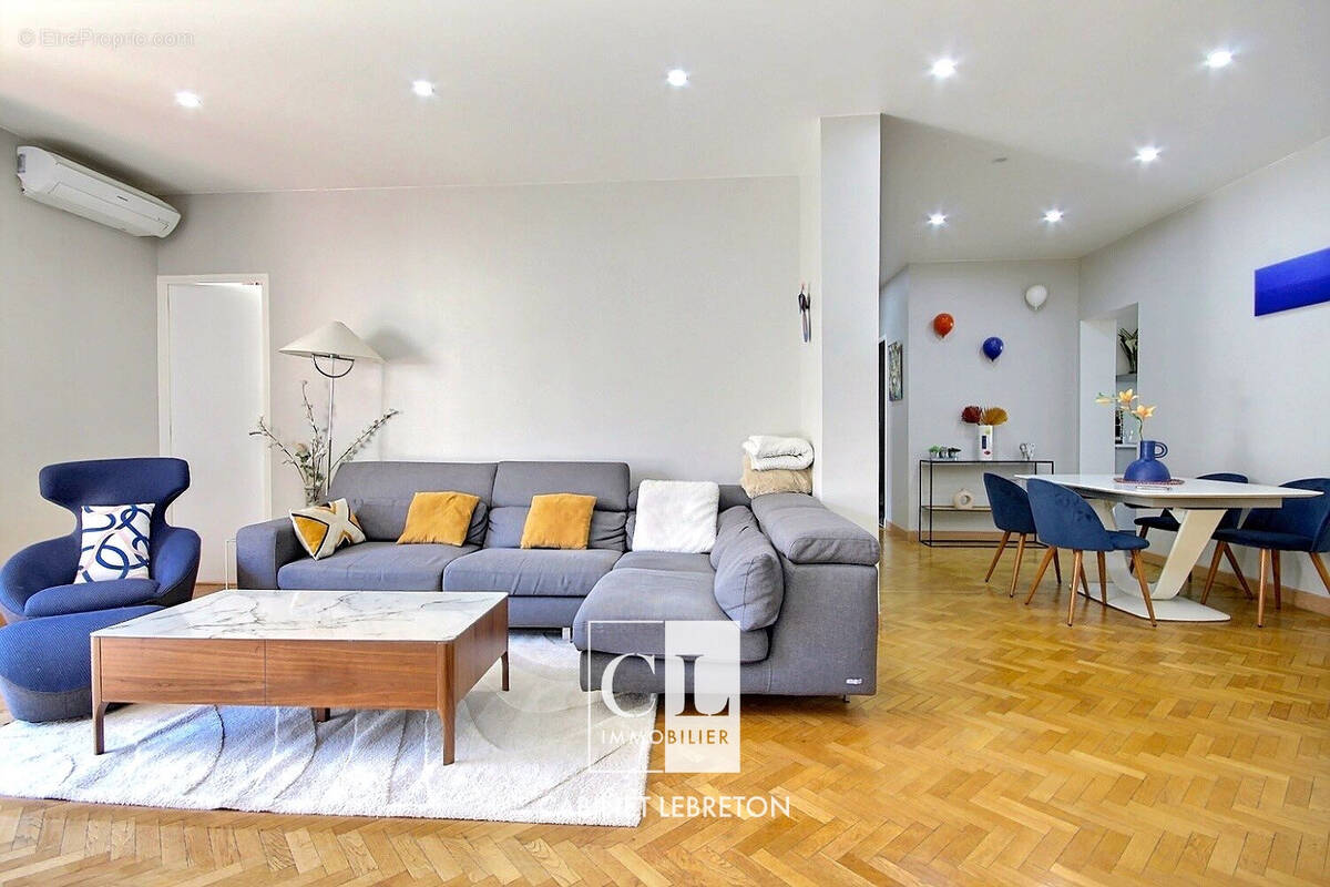 Appartement à MARSEILLE-8E