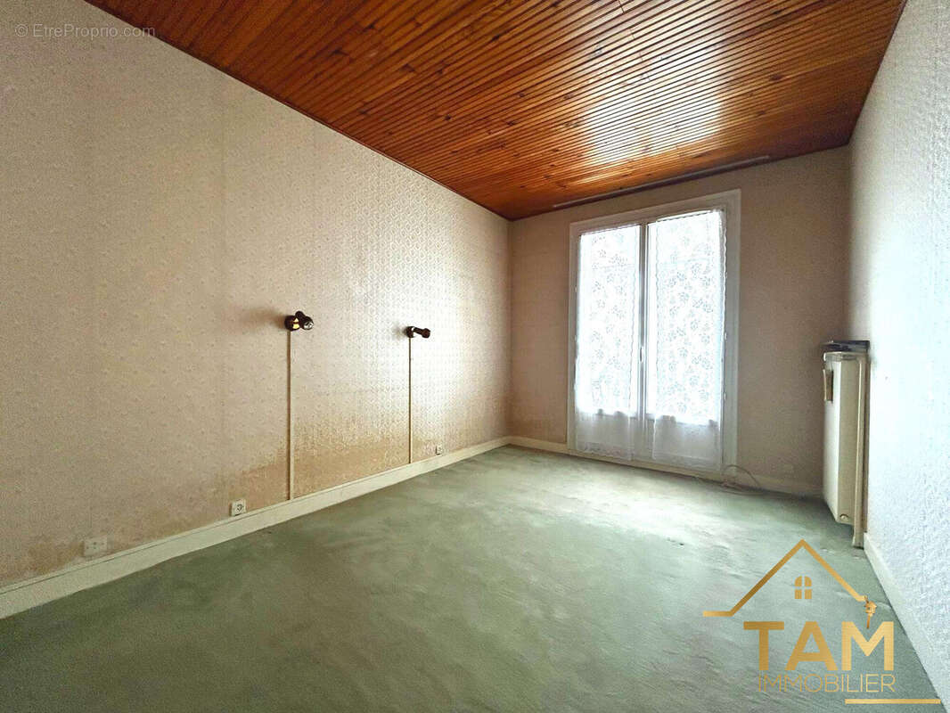 Maison à SAINT-CYR-L&#039;ECOLE