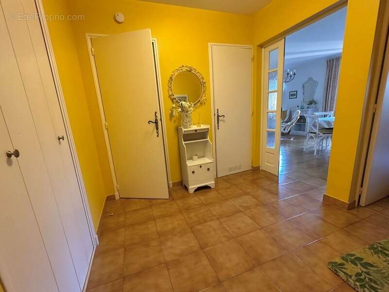 Appartement à GREOUX-LES-BAINS