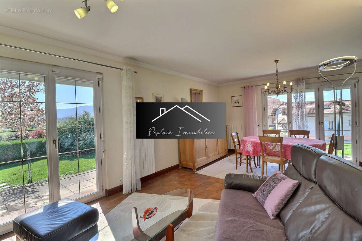 Maison à CRANVES-SALES