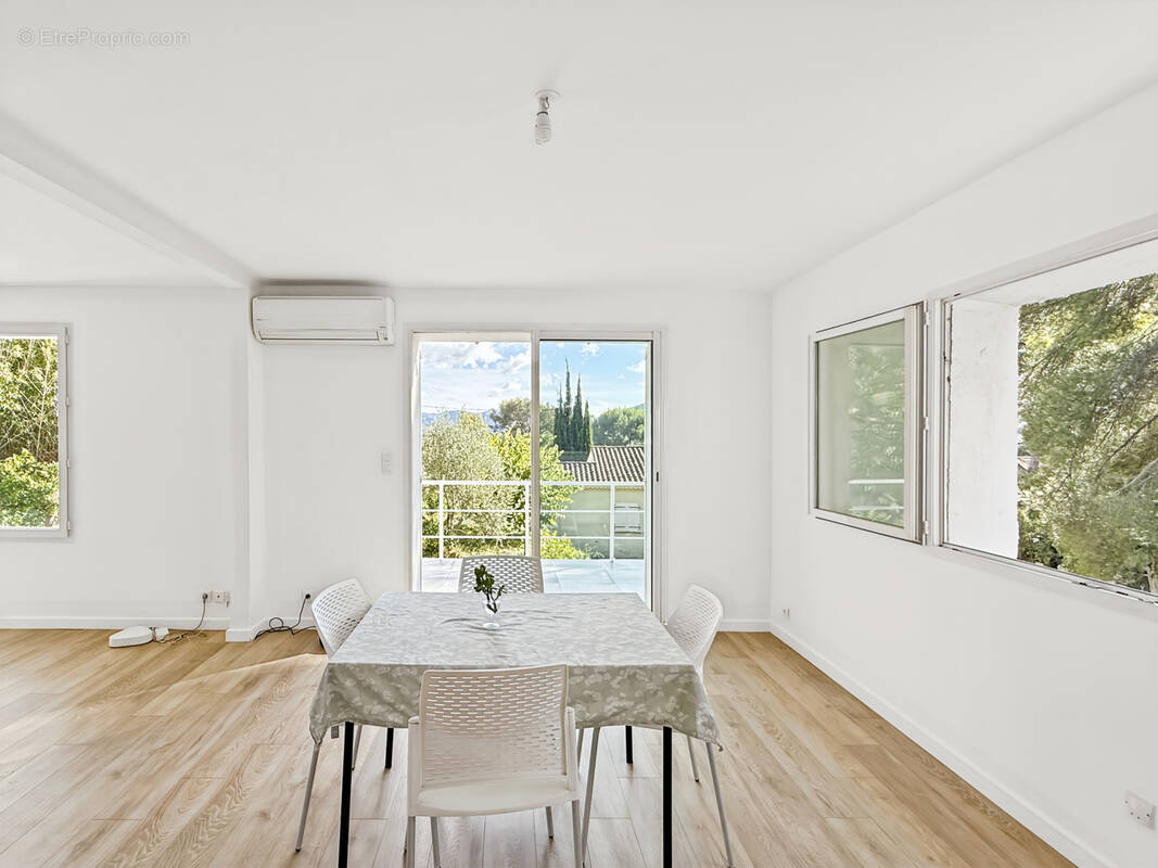 Maison à LA CADIERE-D&#039;AZUR