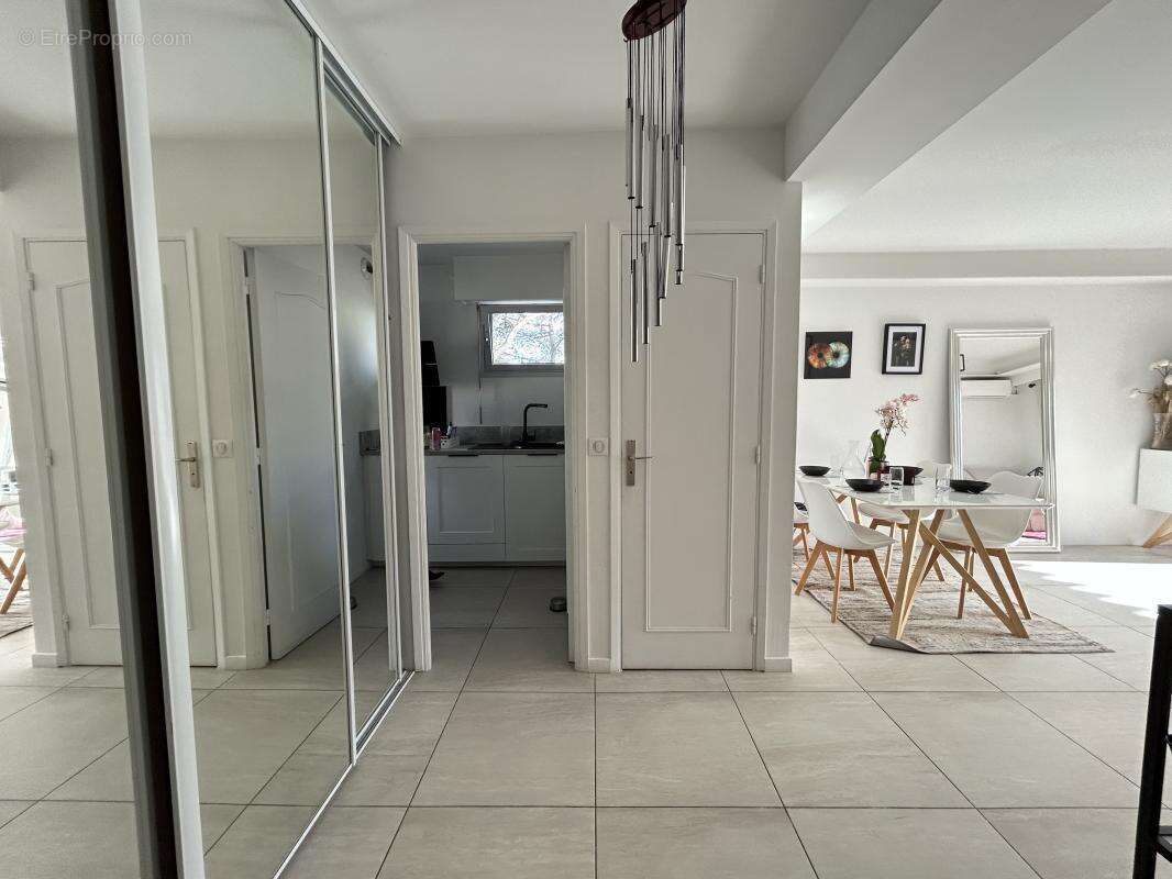 Appartement à LE CANNET