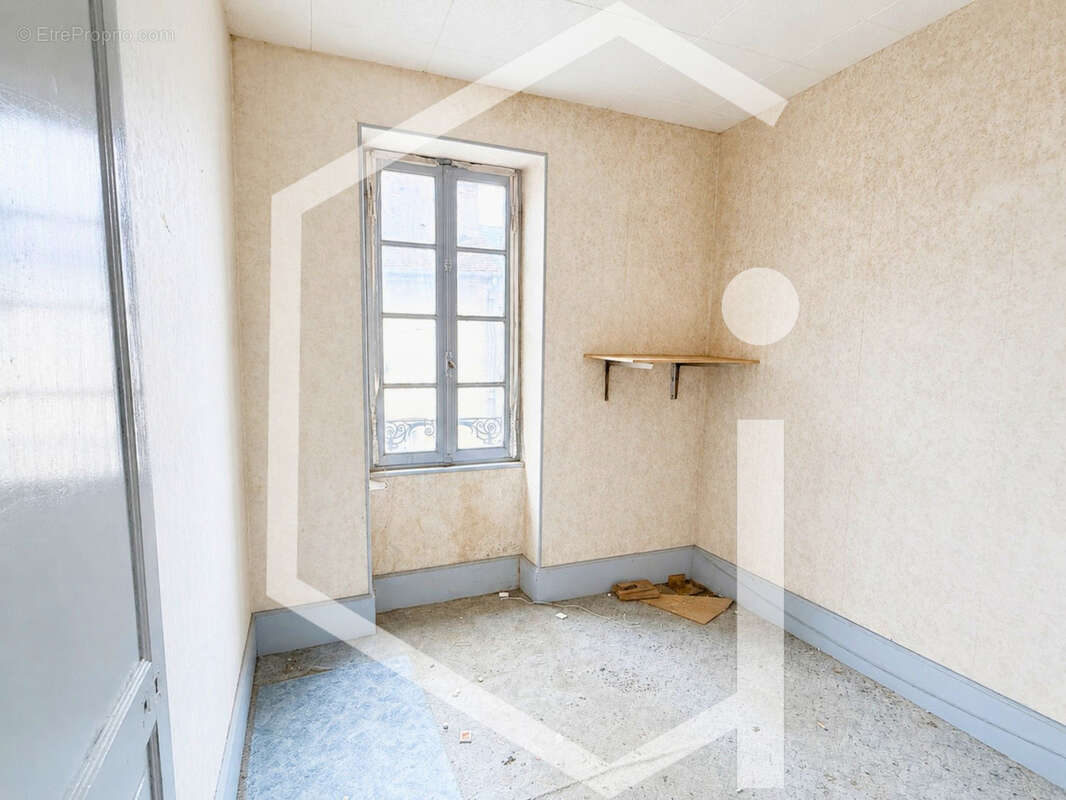 Maison à LA CHARITE-SUR-LOIRE