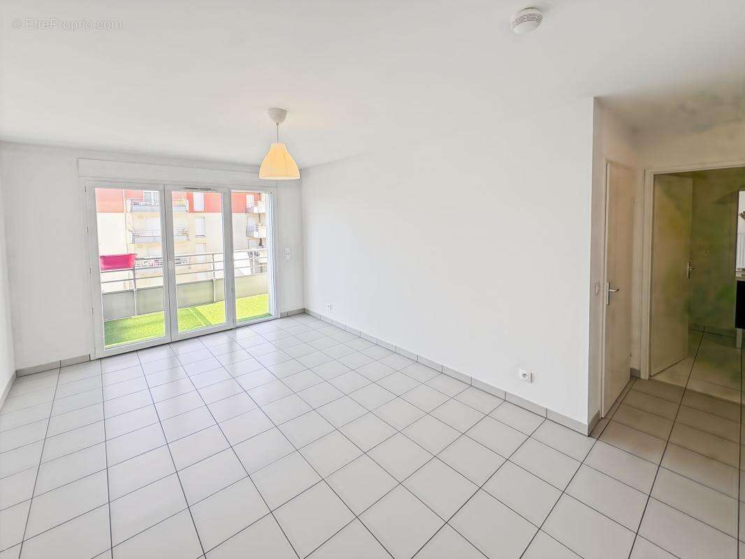 A SAISIR : Appartement type T2 dans une résidence sécurisée pour séniors autonomes - photo 2