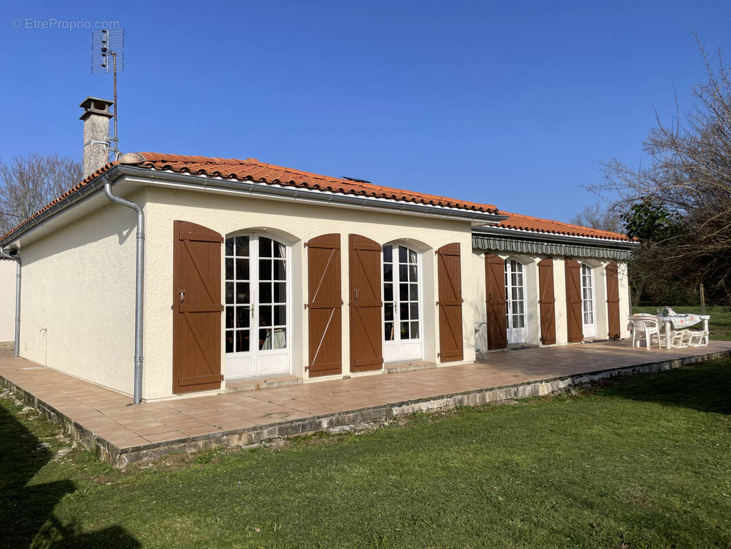 Maison à SAINTE-COLOMBE