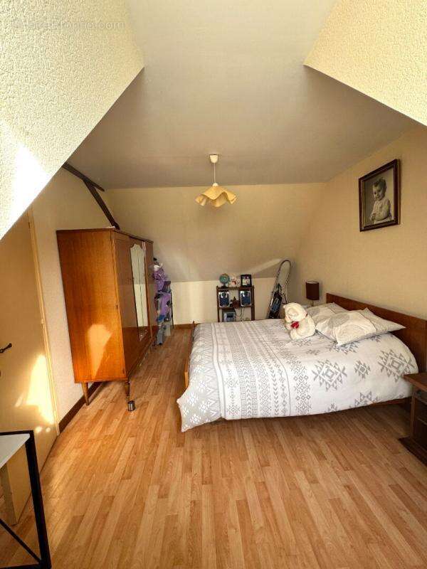 Maison à NOYEN-SUR-SARTHE