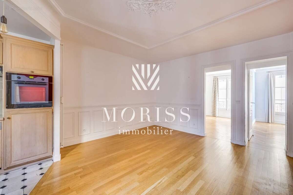 Appartement à PARIS-17E