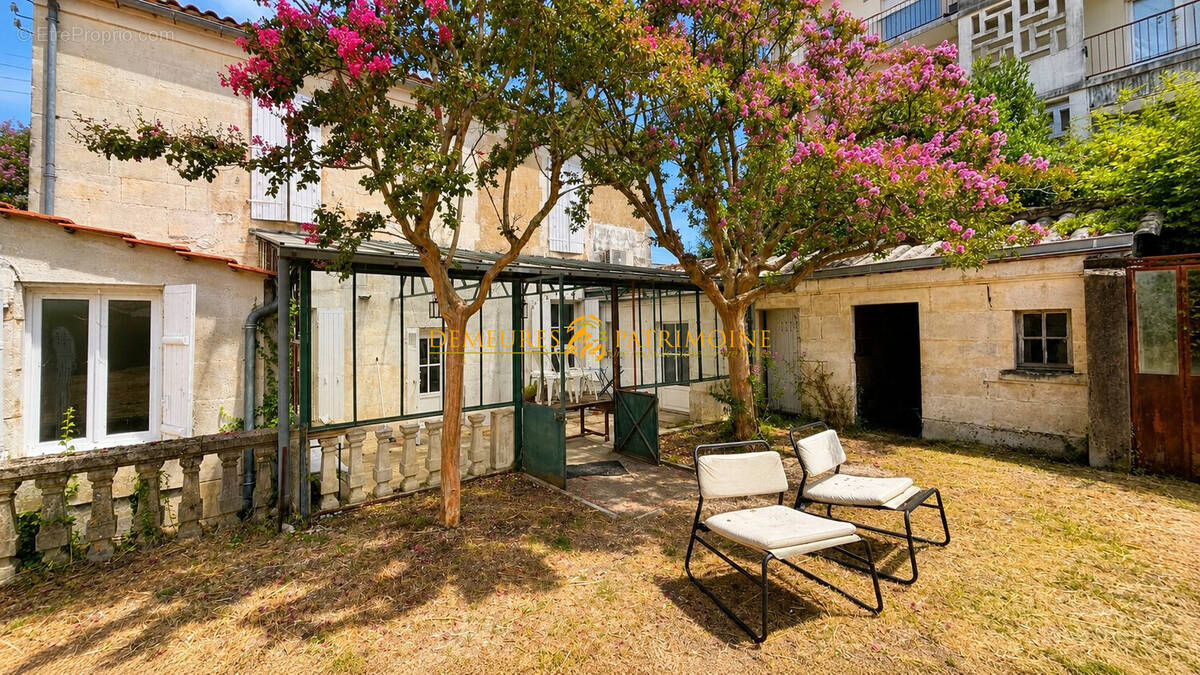 Maison 155 m² à Soyaux  - photo 1