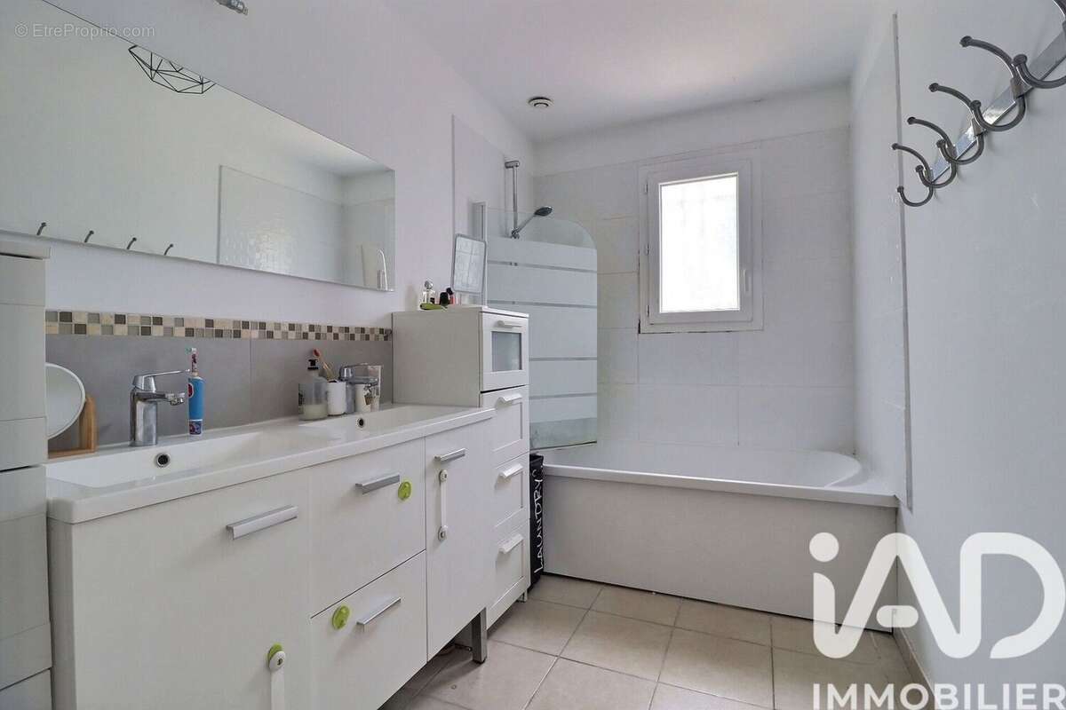 Photo 9 - Maison à NANS-LES-PINS