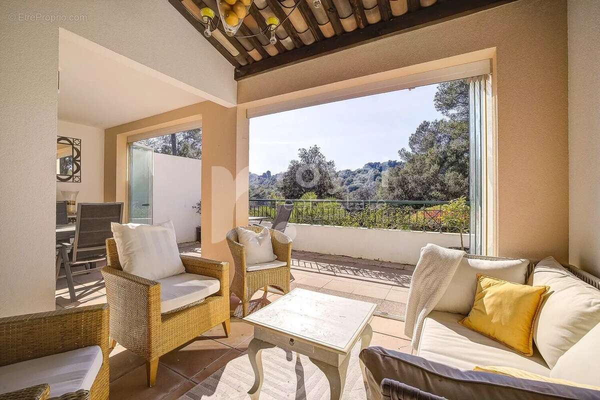 Maison à MOUGINS