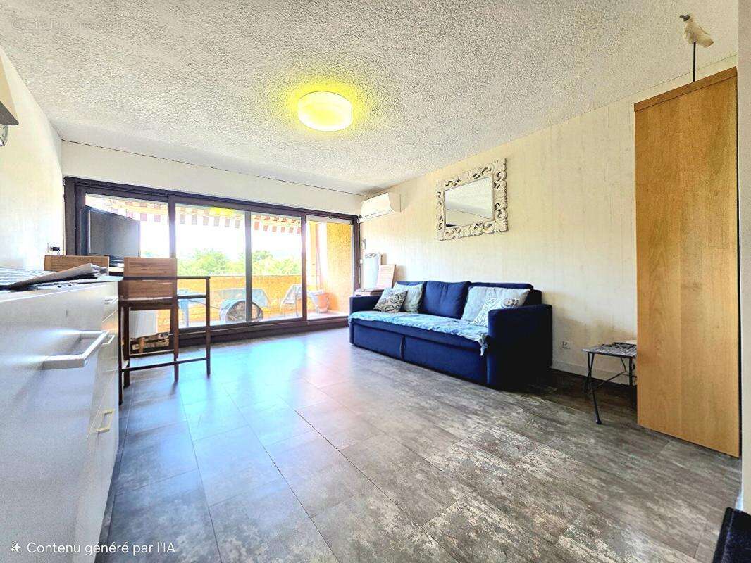 Appartement à BORMES-LES-MIMOSAS