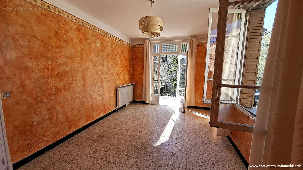 Maison à ROQUEMAURE