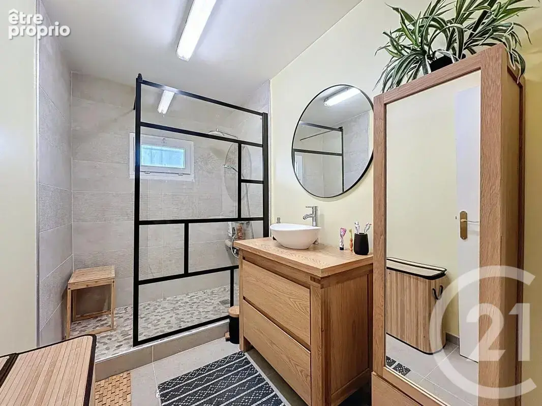 Maison 83 m² à Saint-Pierre-De-Chandieu  - photo 12
