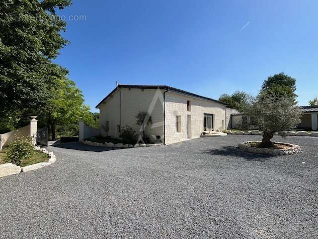 Maison à GOND-PONTOUVRE
