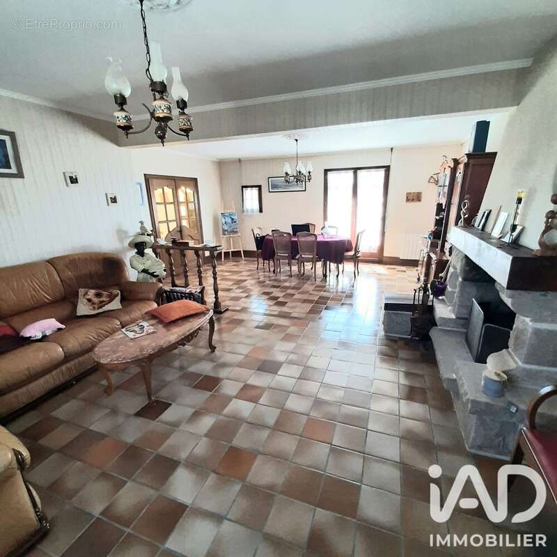 Maison 180 m² à Callac  - photo 2