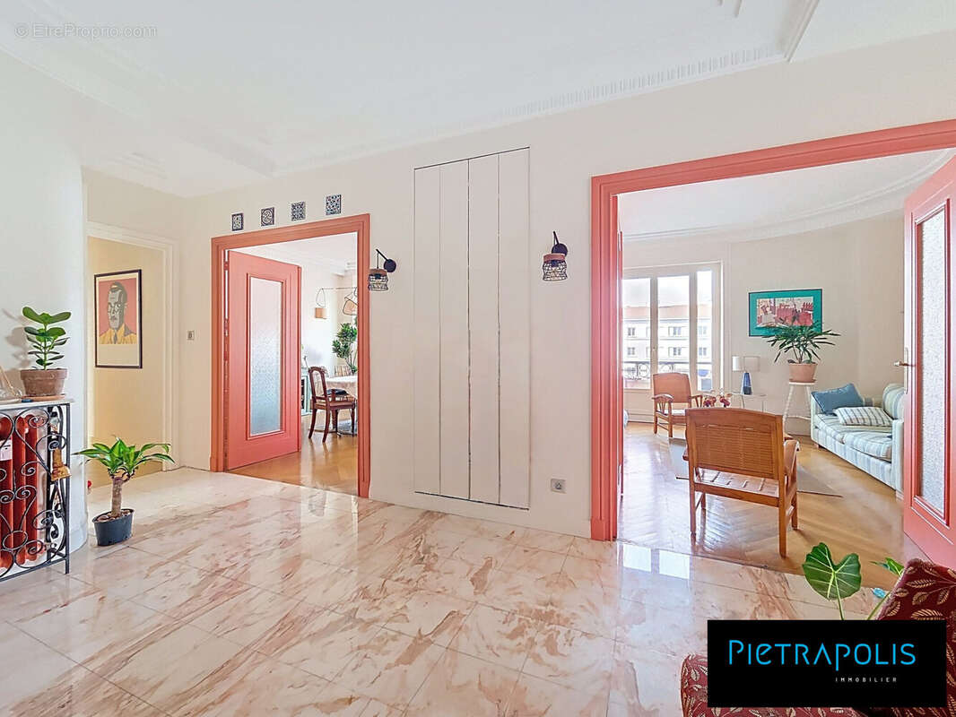 Appartement à LYON-8E