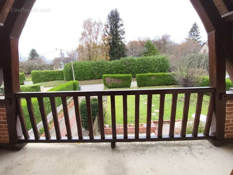 Maison à MILLY-SUR-THERAIN