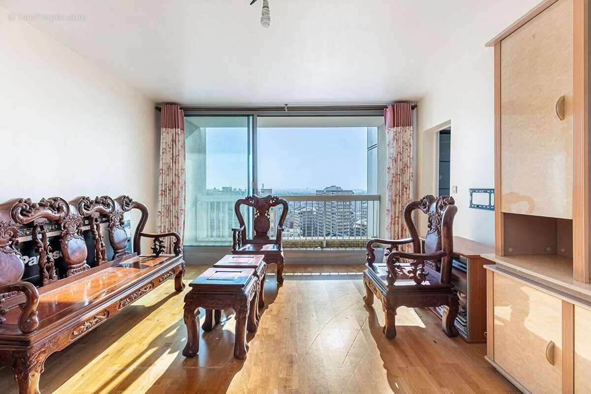 Appartement à PARIS-19E