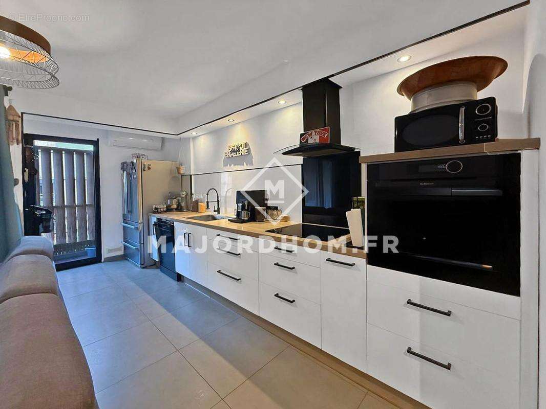Appartement à MARSEILLE-2E