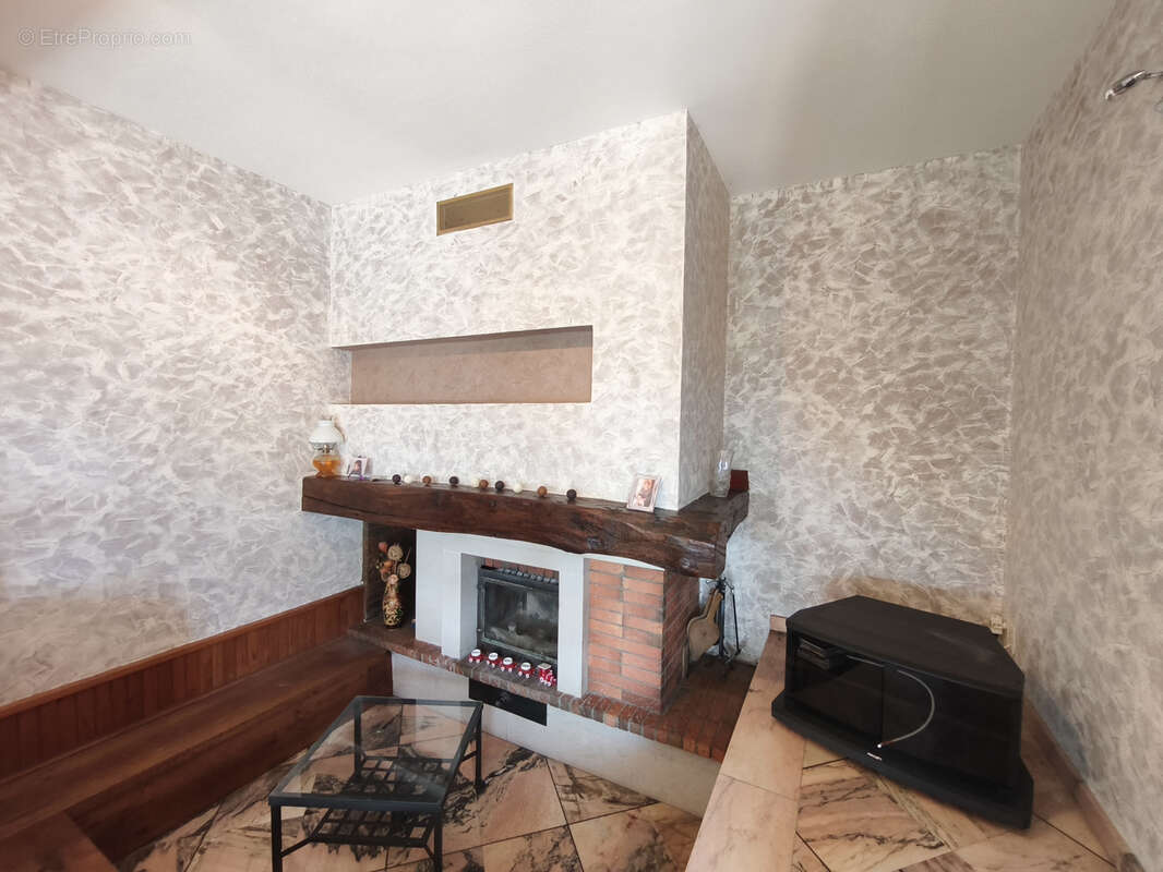 maison de plain pied sur 1700m2 de terrain - photo 10