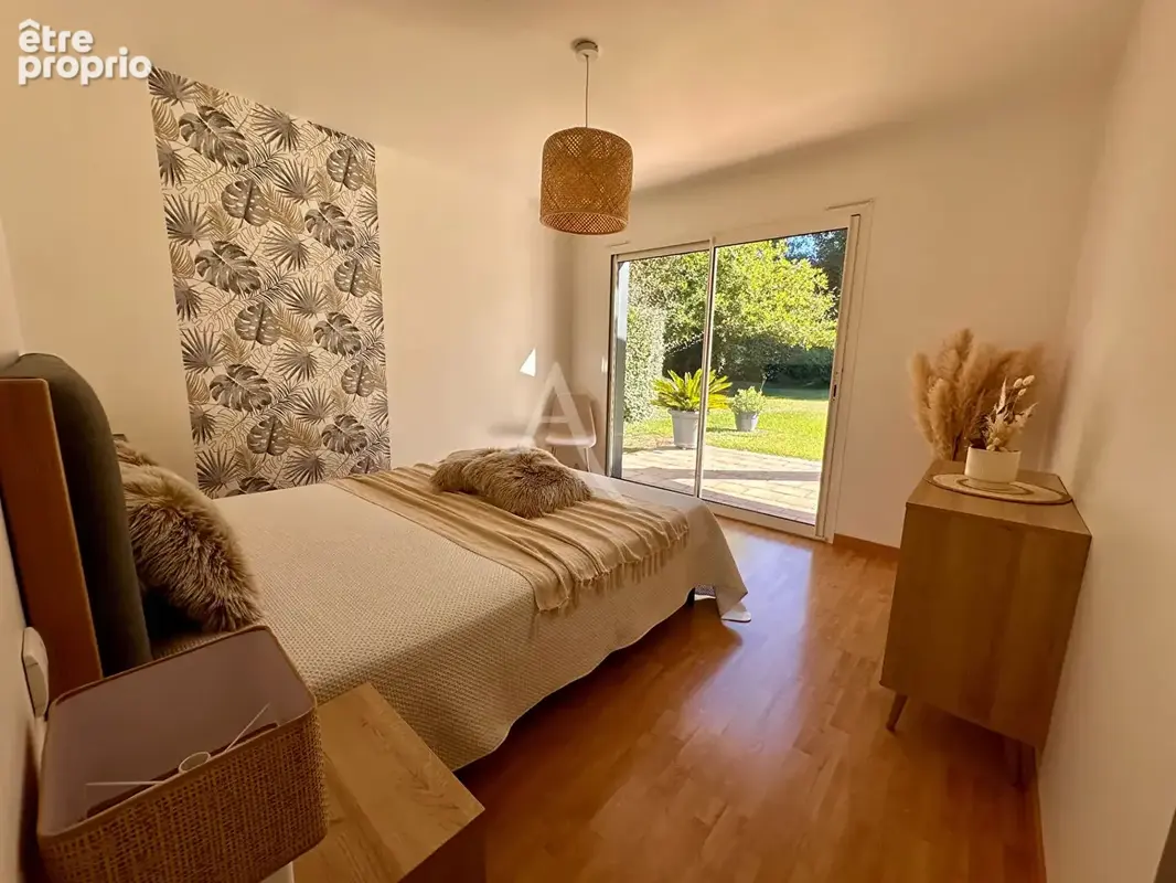 SAINTES - Belle propriété familiale de 186m² sur 2800m² de terrain arboré - photo 10
