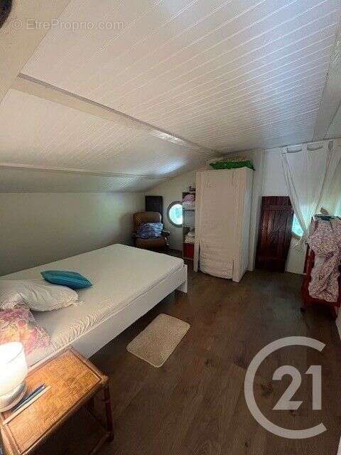 Maison à POUQUES-LORMES