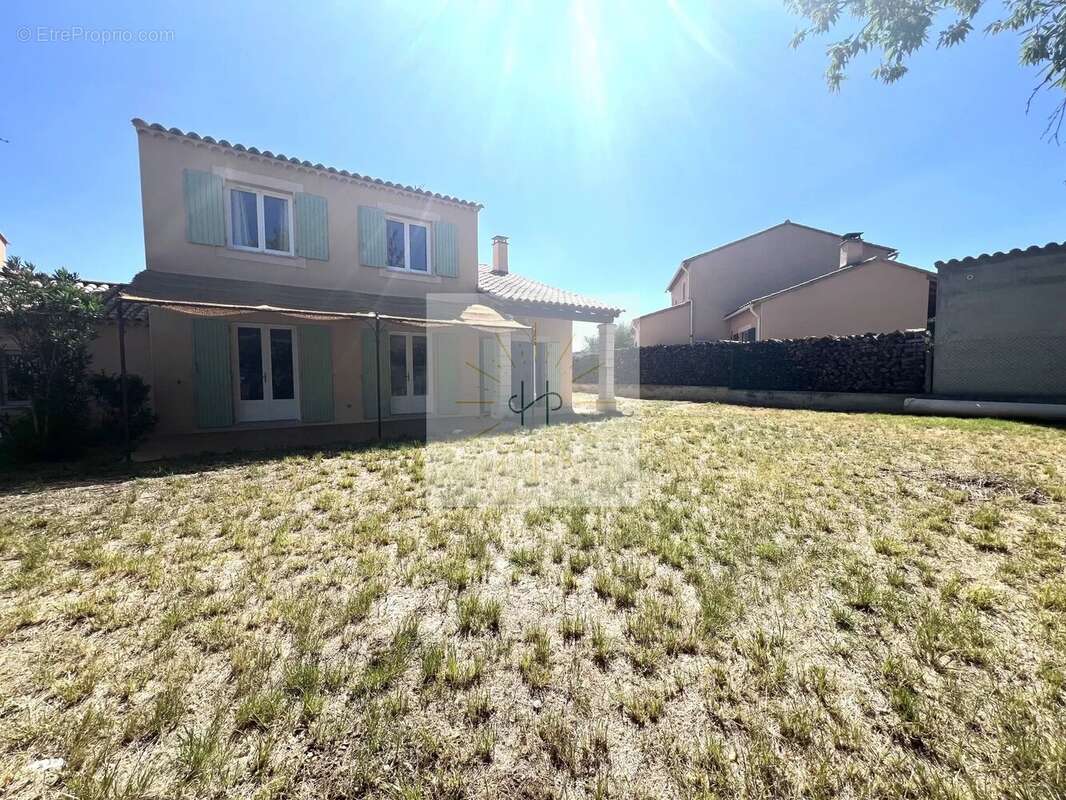 Maison à SAINT-REMEZE