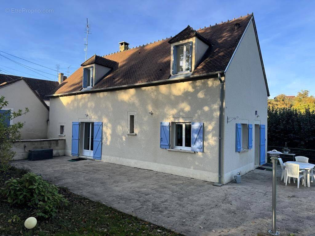 Maison à SAINT-PIERRE-LES-ETIEUX