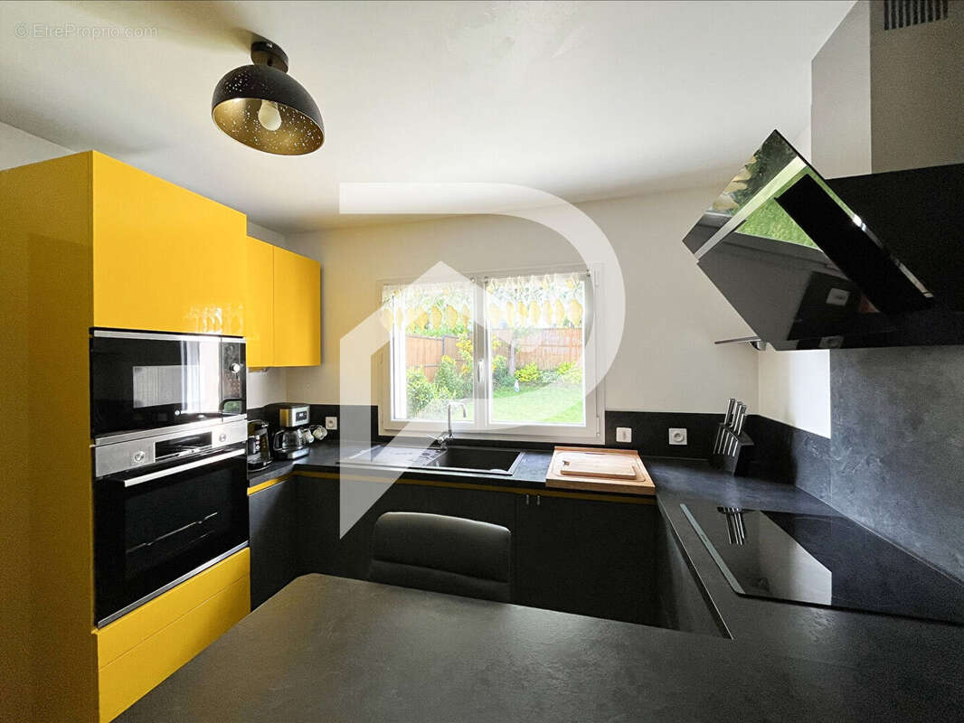 Maison à LOCOAL-MENDON