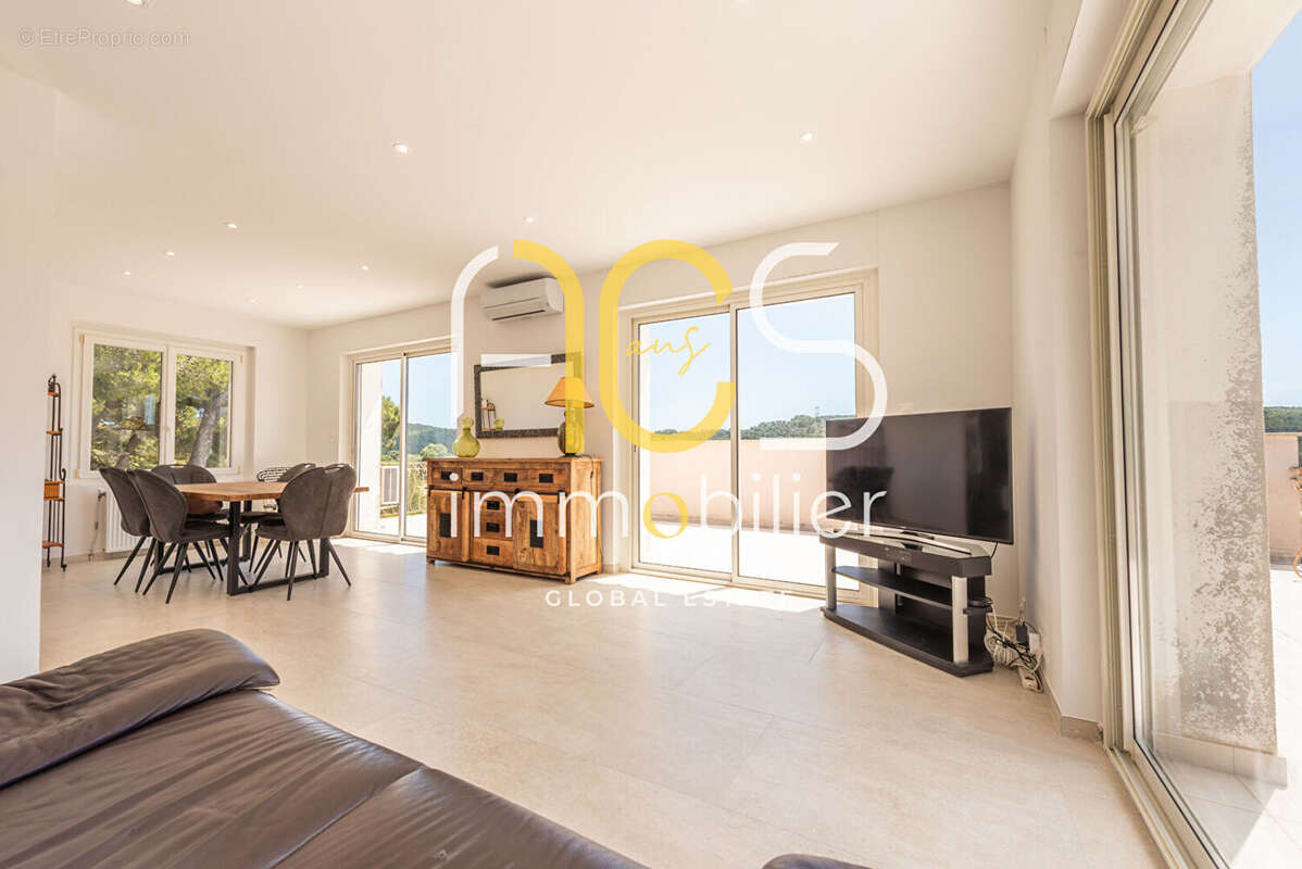 Maison Saint-Julien-Les-Martigues 4 pièce(s) 103m2 + dépendance 65m2 garage piscine - photo 8