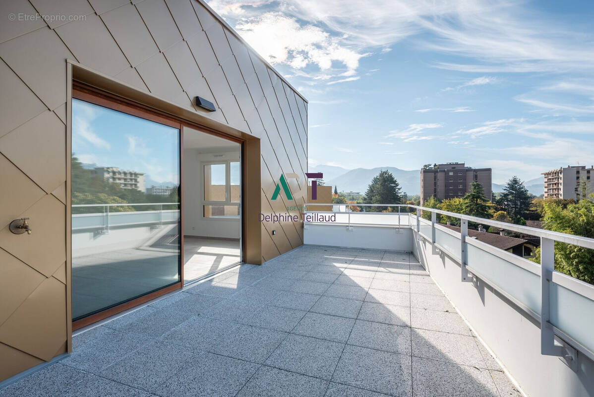 Appartement à MEYLAN