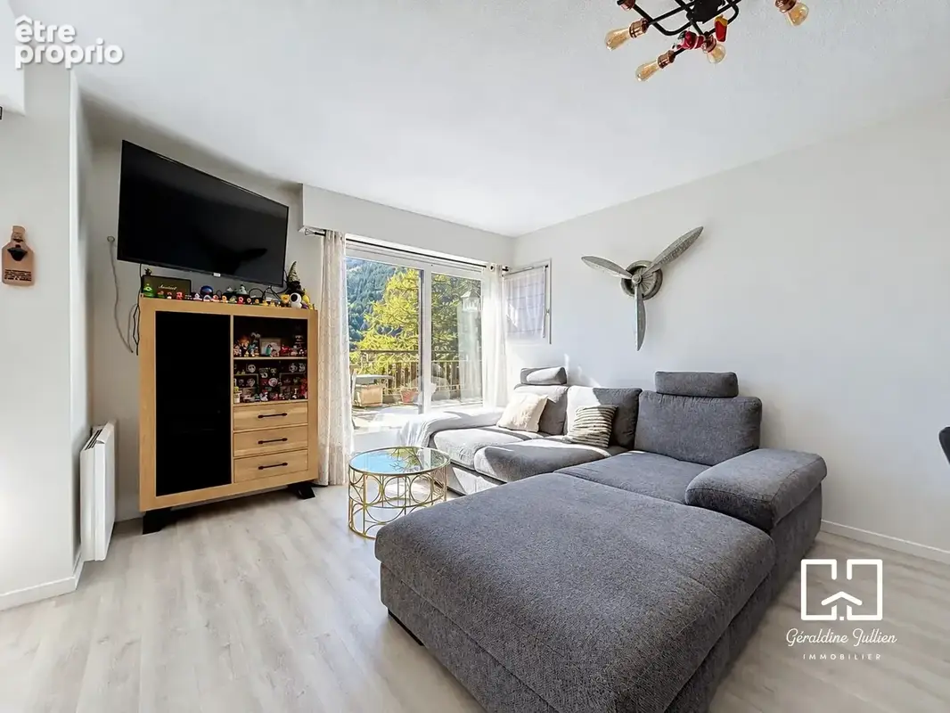 Briançon, appartement T3/4 avec terrasse panoramique de 100 m2 et annexe - photo 4